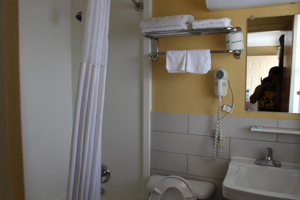 Budget Inn - Perrysburg