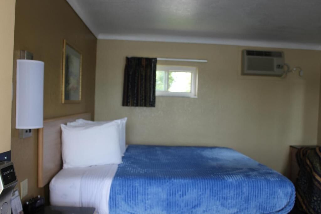 Budget Inn - Perrysburg