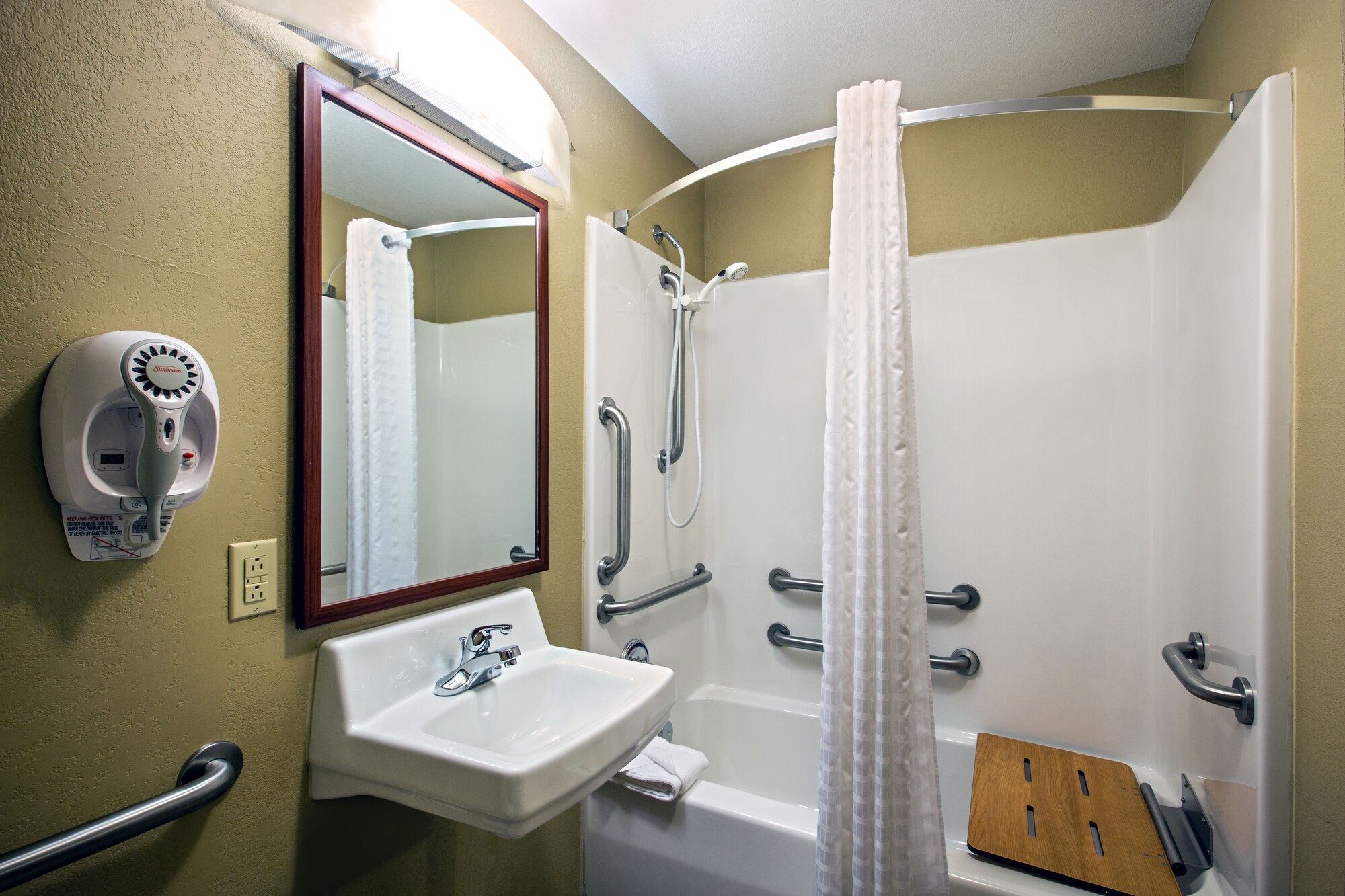 Candlewood Suites Perrysburg