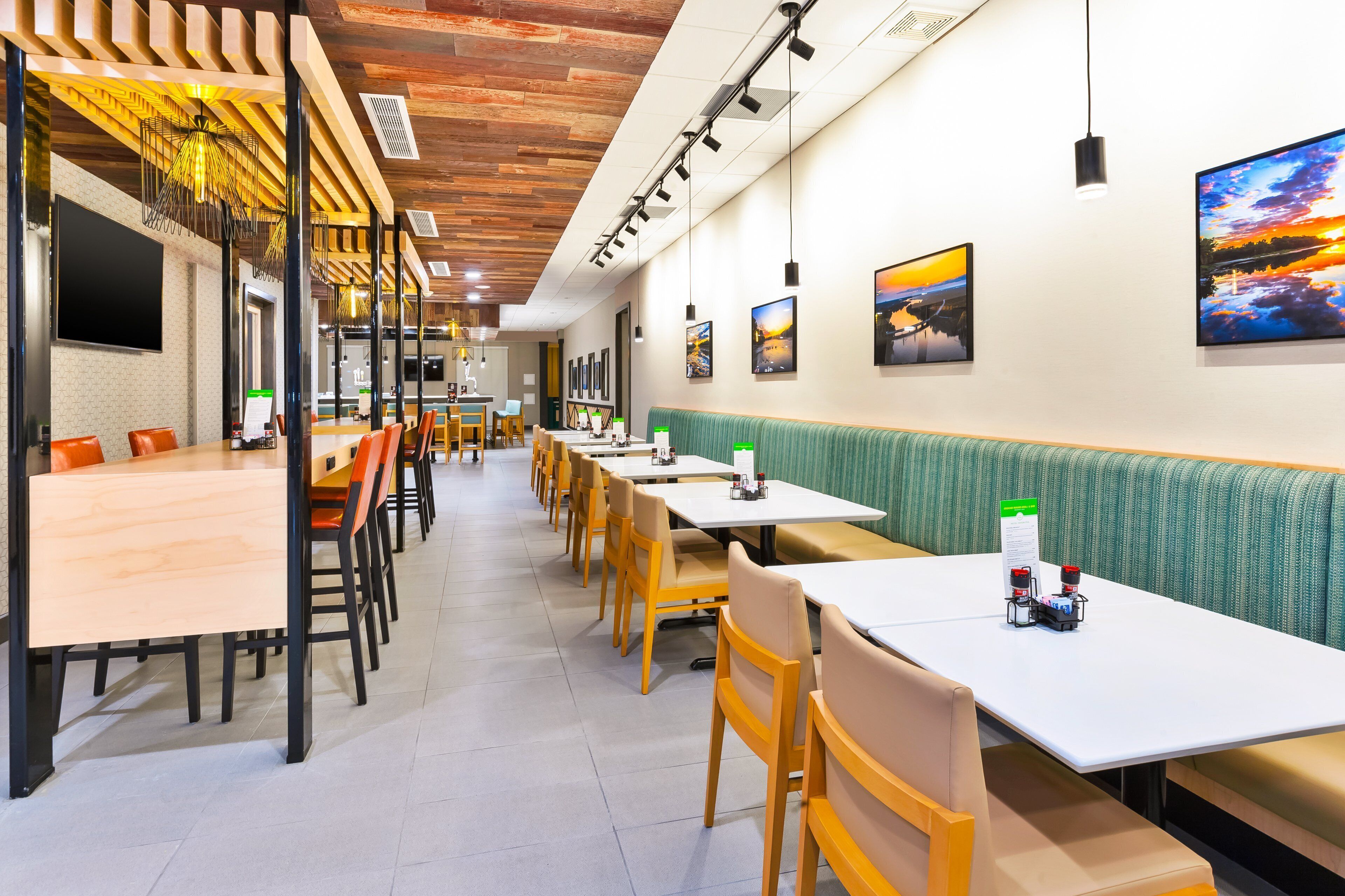 Holiday Inn & Suites Toledo Southwest - Perrysburg