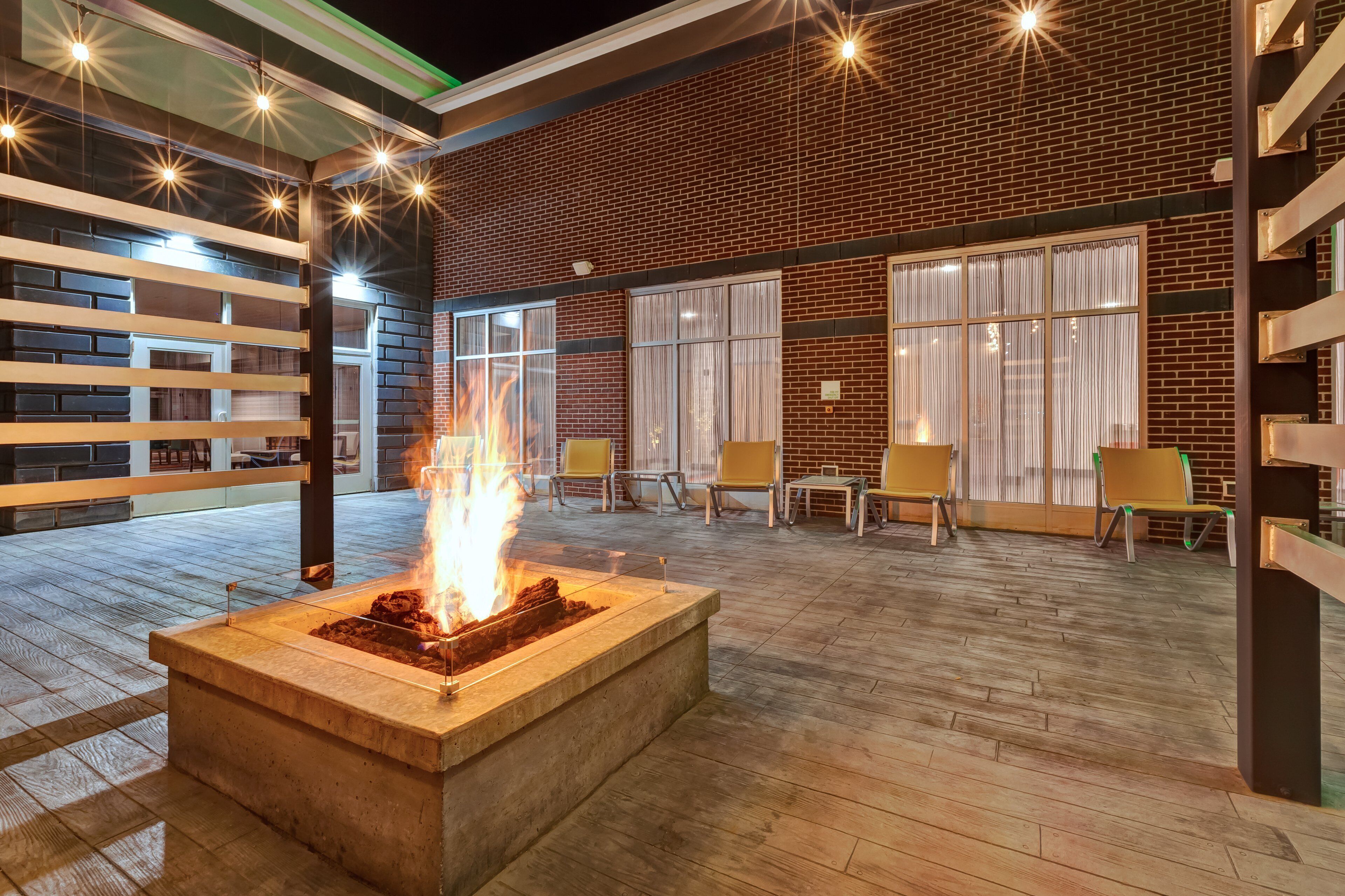 Holiday Inn & Suites Toledo Southwest - Perrysburg