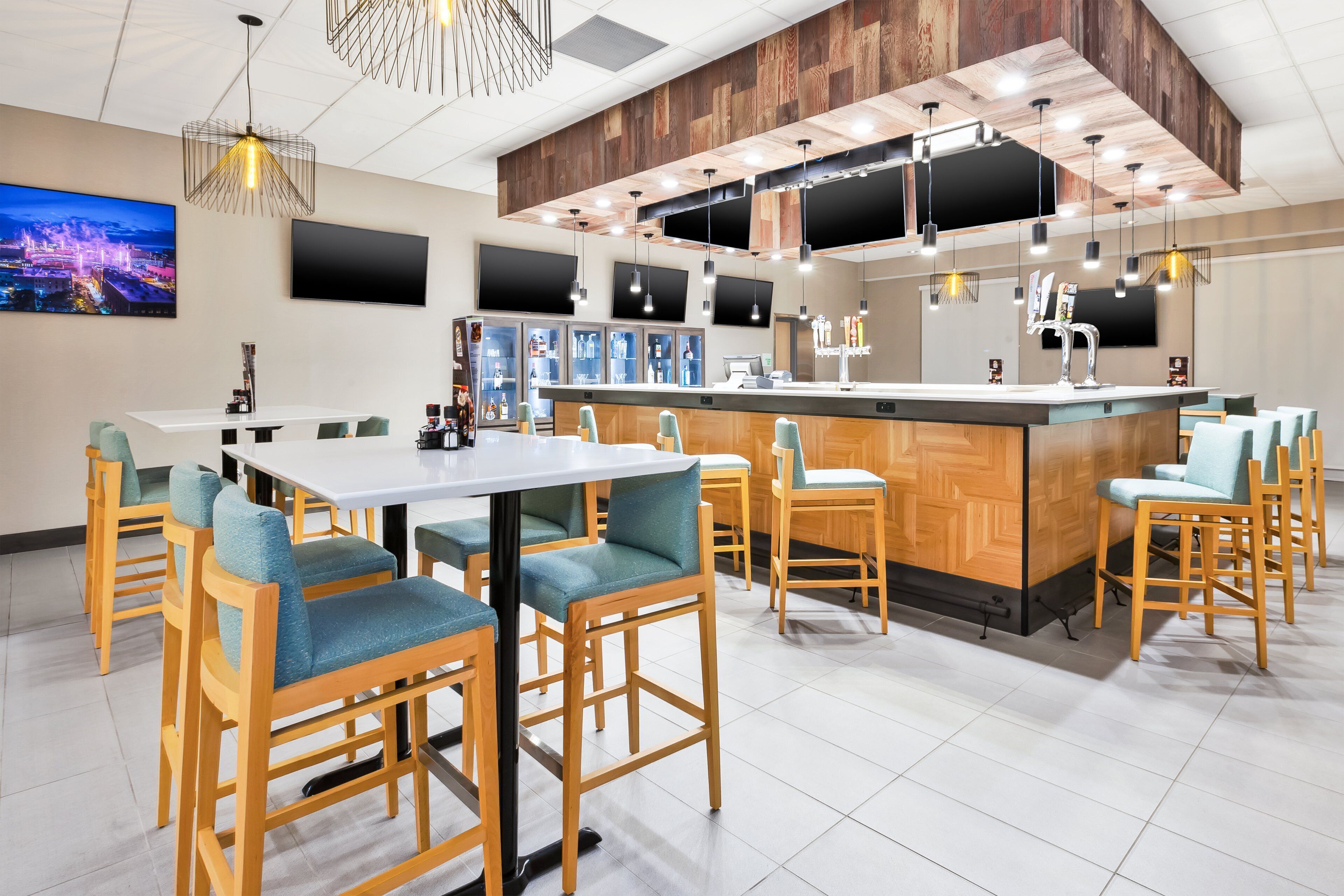 Holiday Inn & Suites Toledo Southwest - Perrysburg