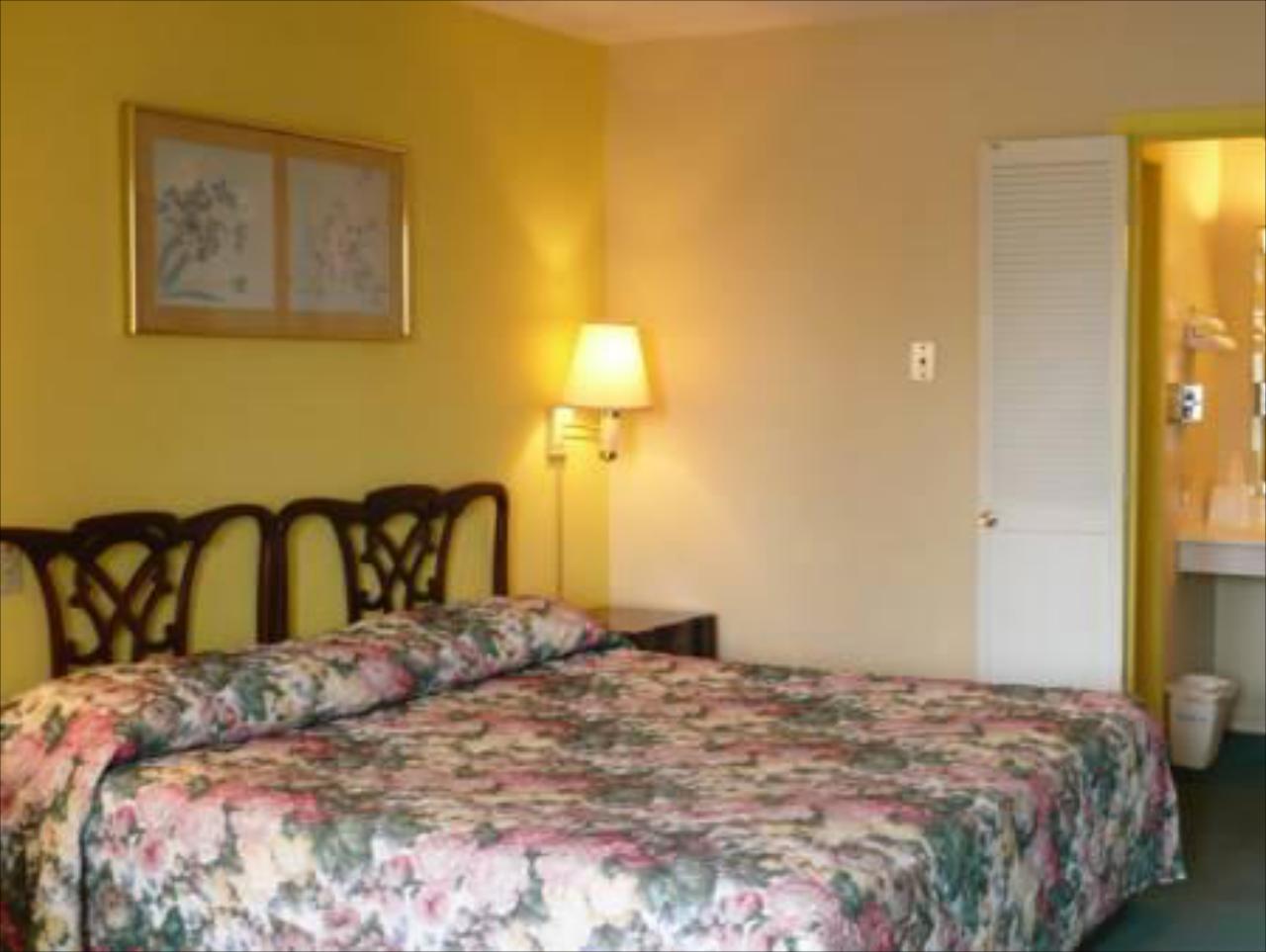 Red Carpet Inn Piqua