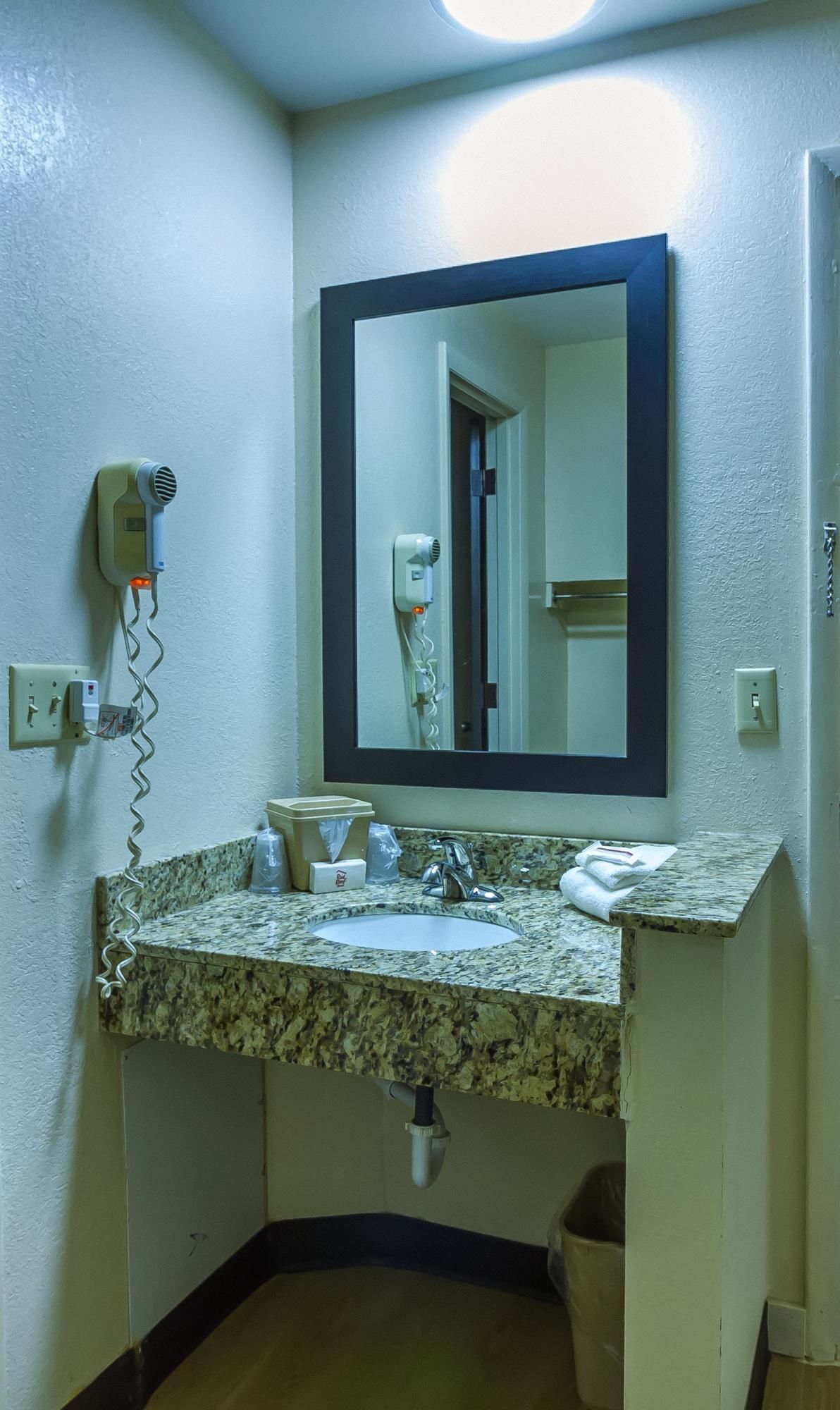 Red Roof Inn & Suites Piqua