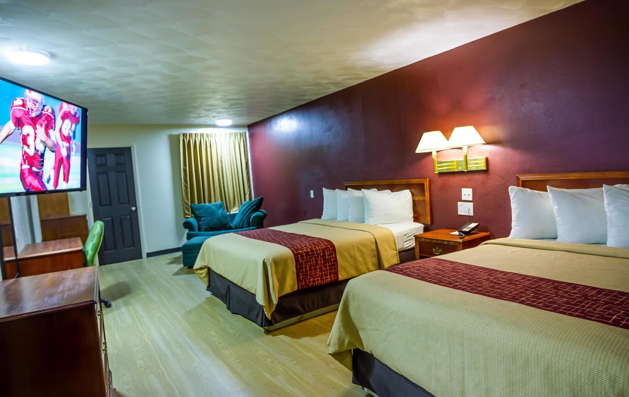 Red Roof Inn & Suites Piqua