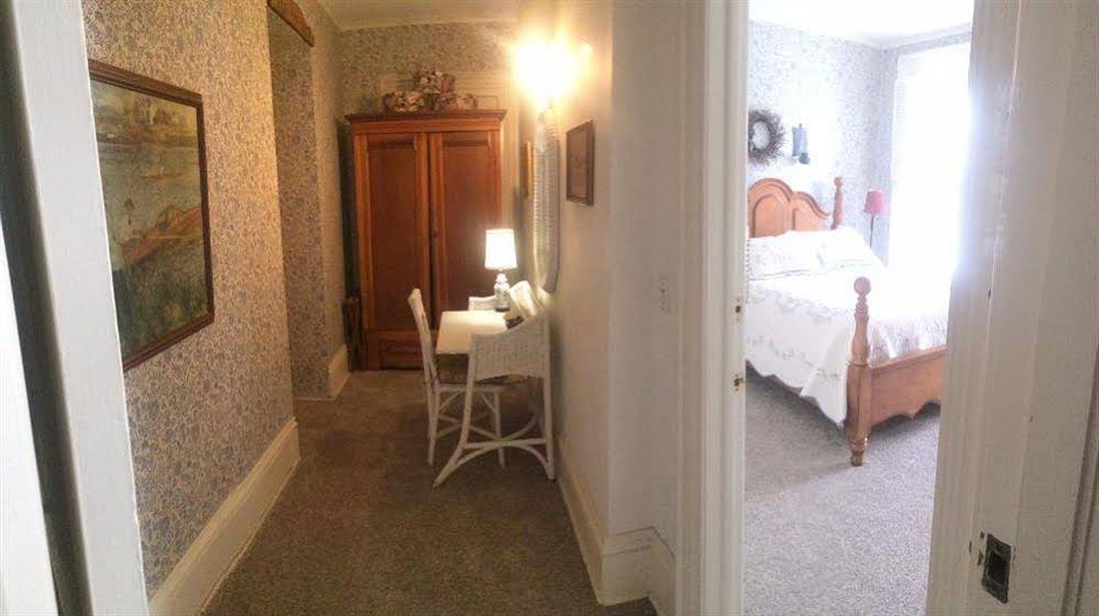 The Inn at the Green Bed and Breakfast