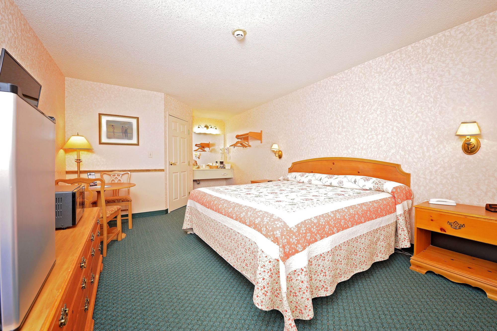 OurGuest Inn and Suites Downtown