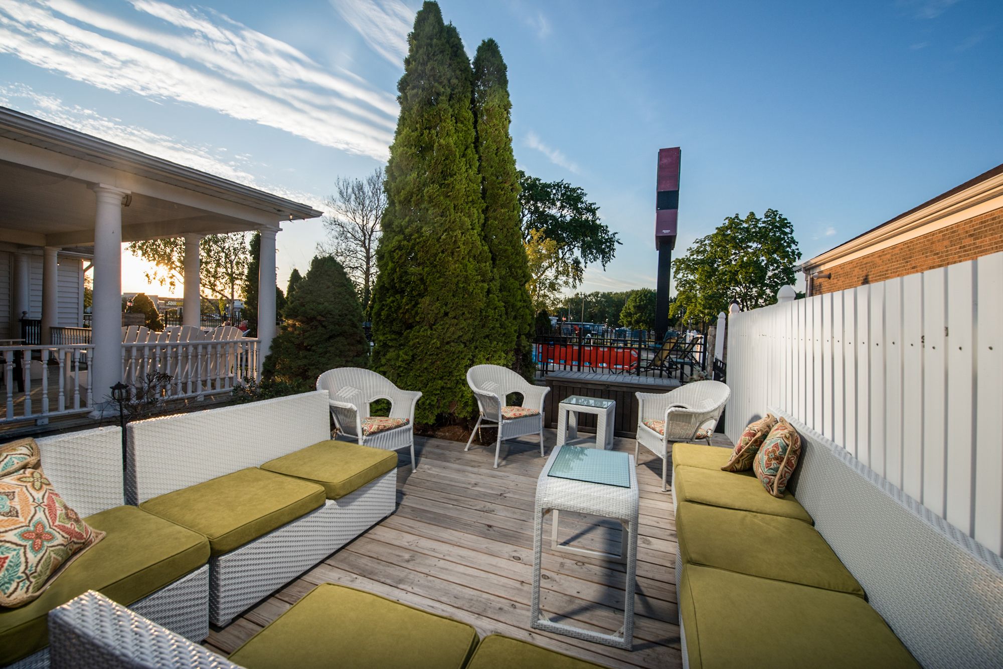 OurGuest Inn and Suites Downtown