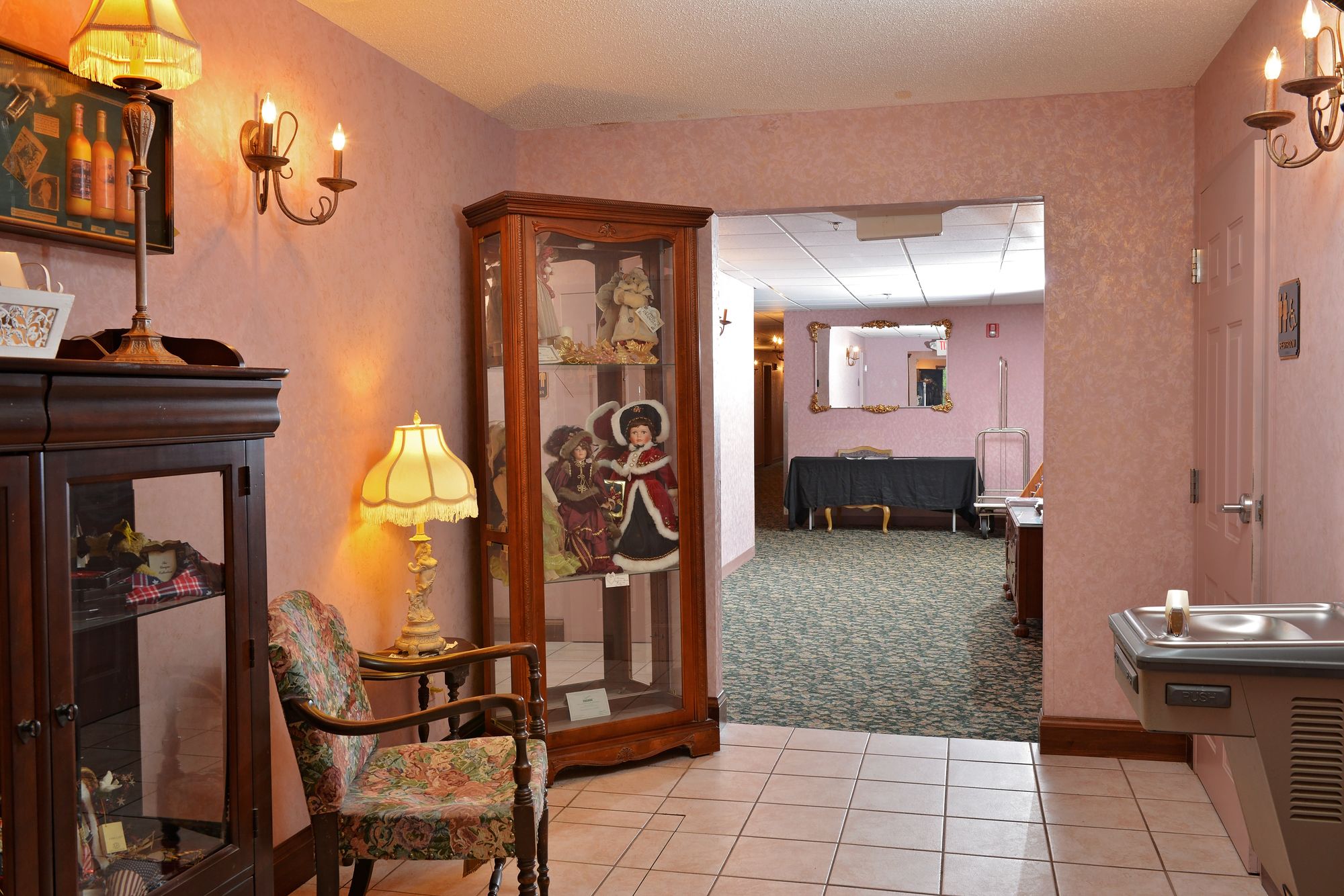OurGuest Inn and Suites Downtown