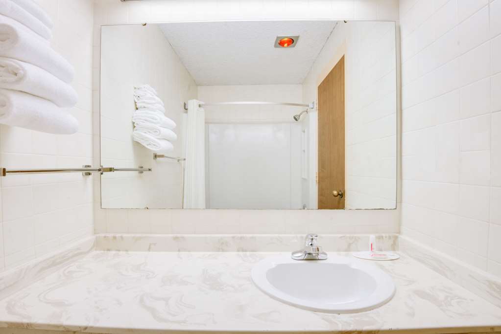 Super 8 by Wyndham Port Clinton