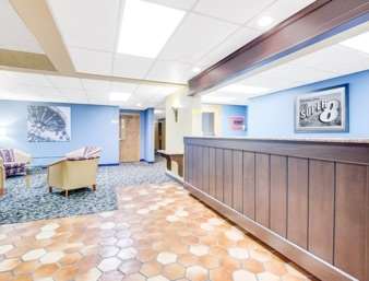 Super 8 by Wyndham Port Clinton