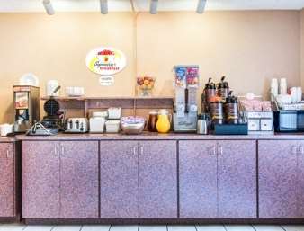 Super 8 by Wyndham Port Clinton