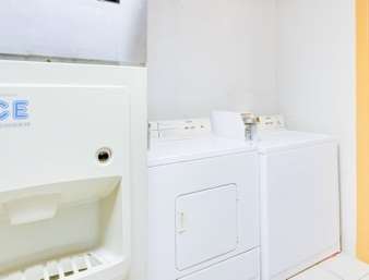 Super 8 by Wyndham Port Clinton