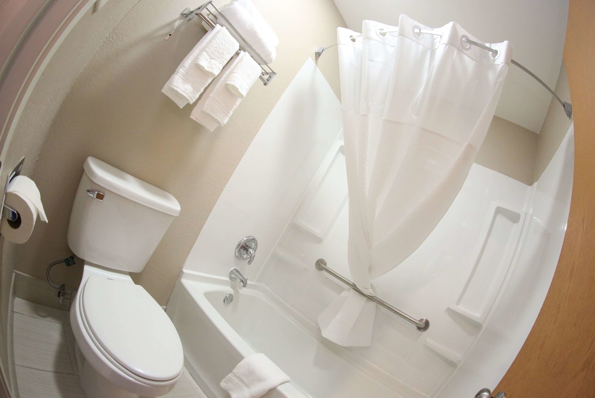 Super 8 by Wyndham Portsmouth