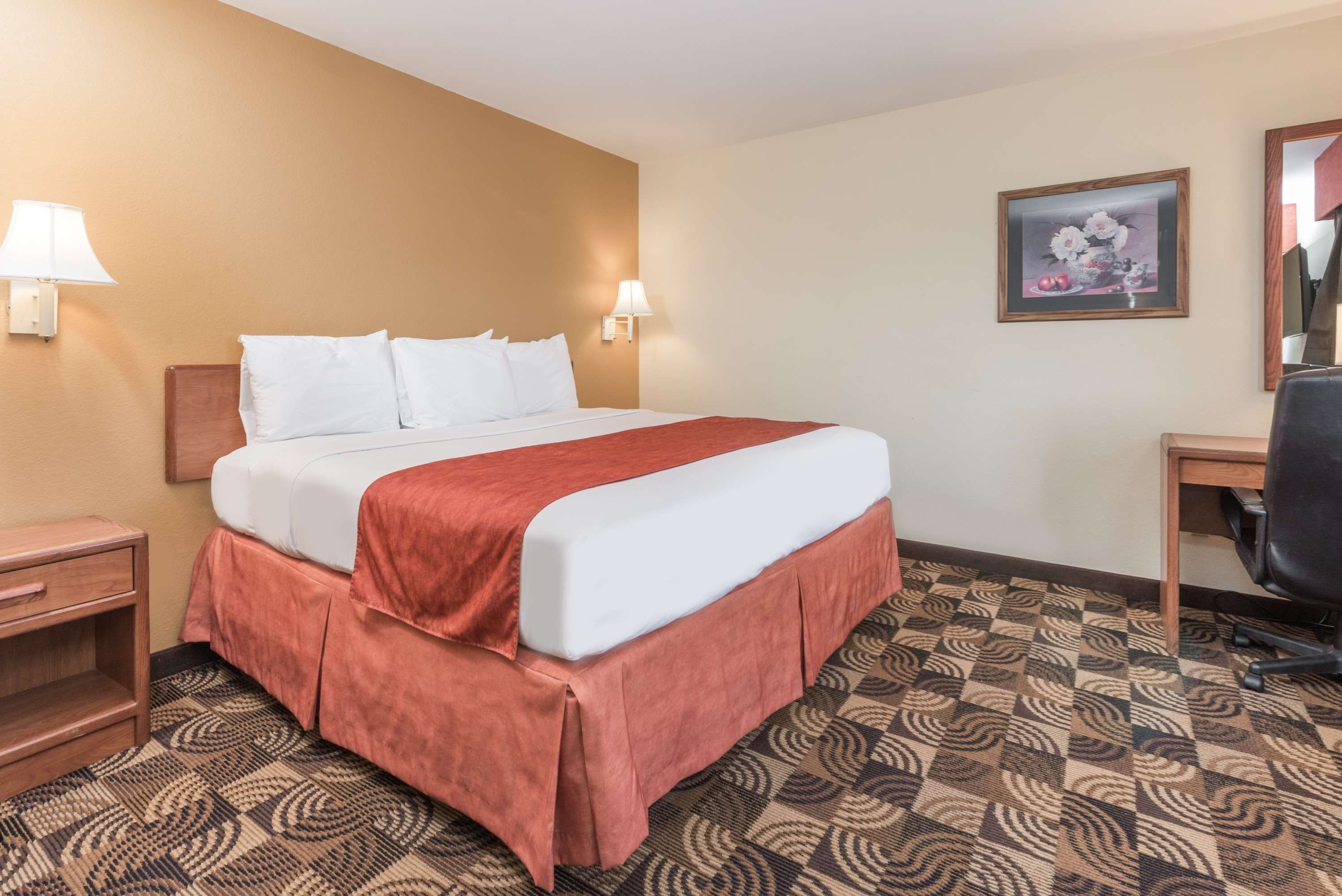 Super 8 by Wyndham Portsmouth