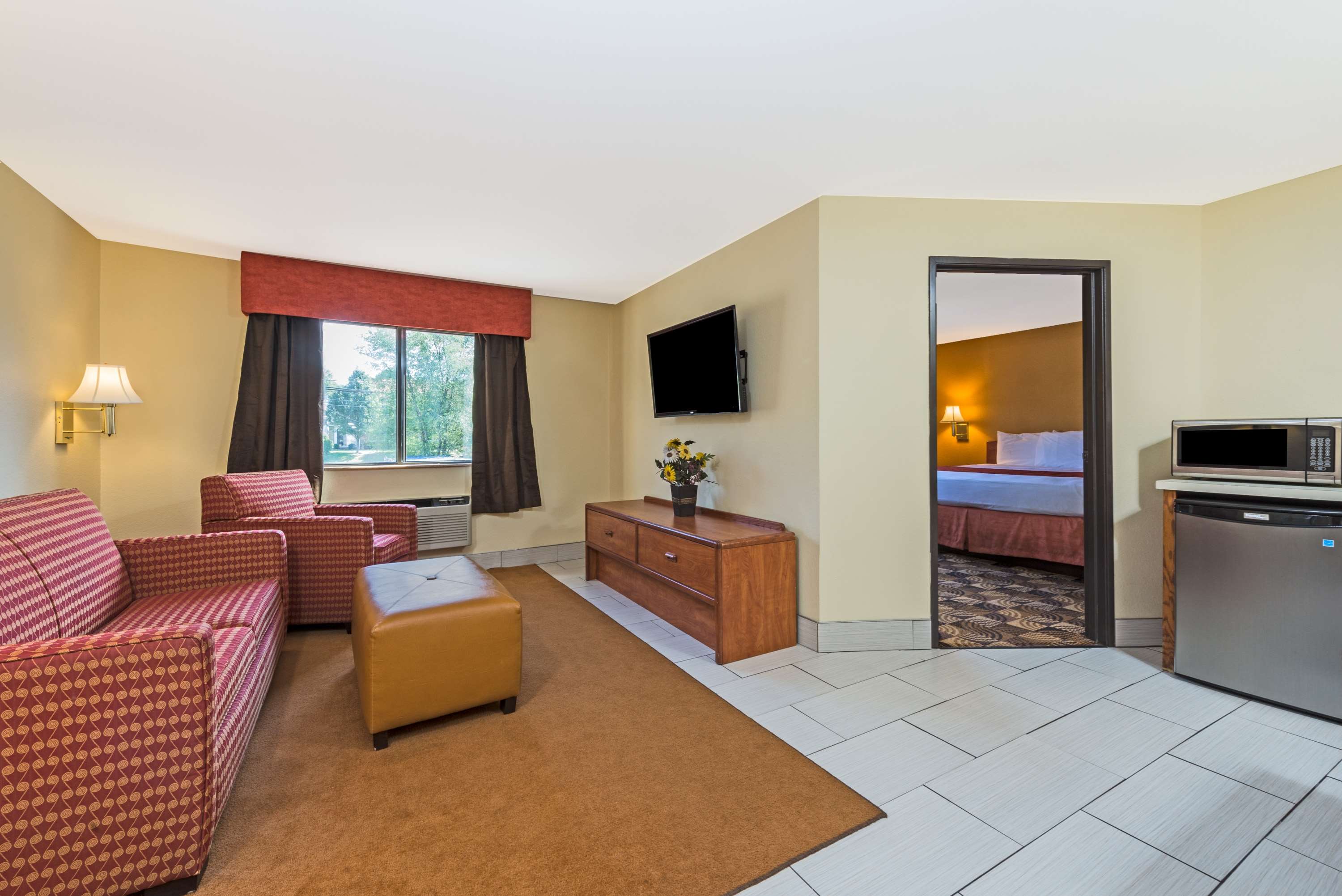 Super 8 by Wyndham Portsmouth