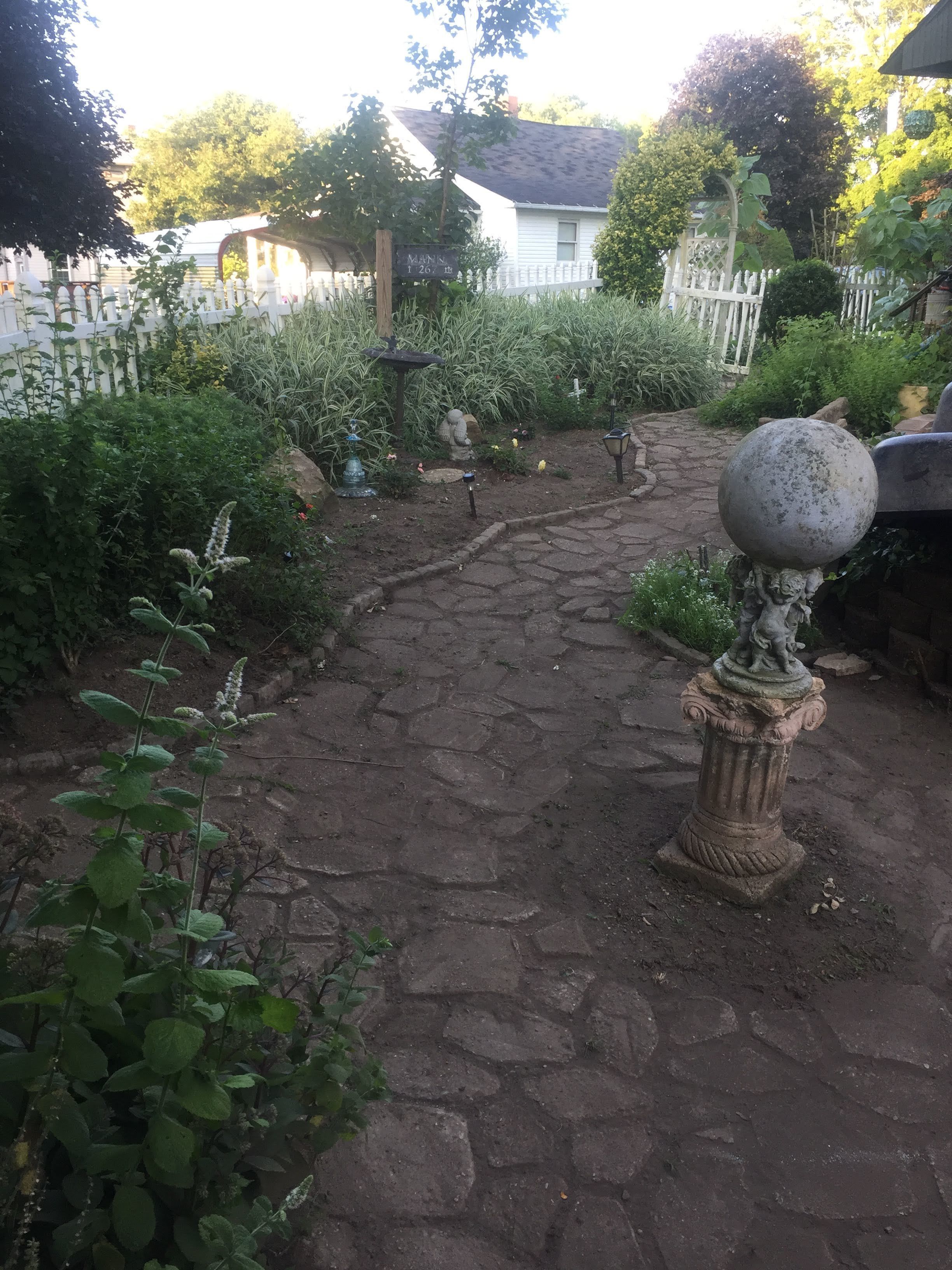 1873 Victorian Rose B & B