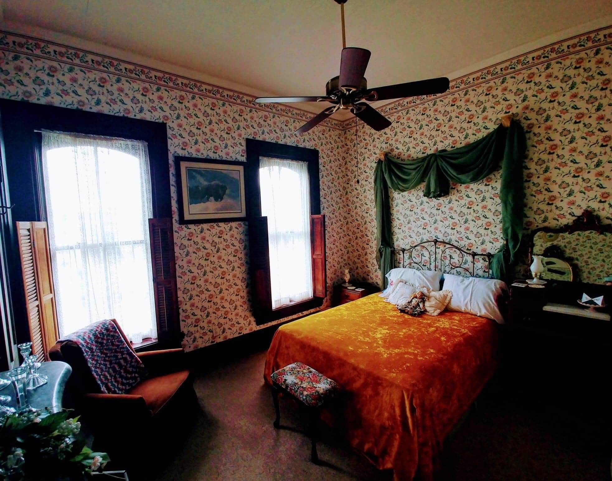 1873 Victorian Rose B & B