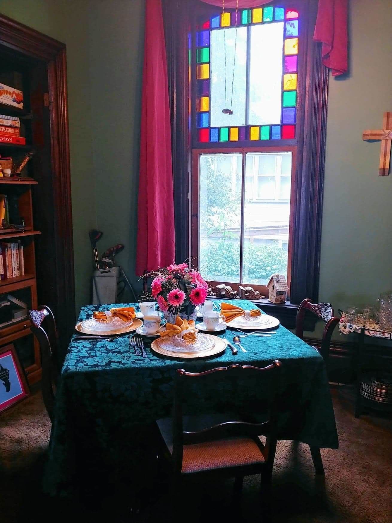 1873 Victorian Rose B & B