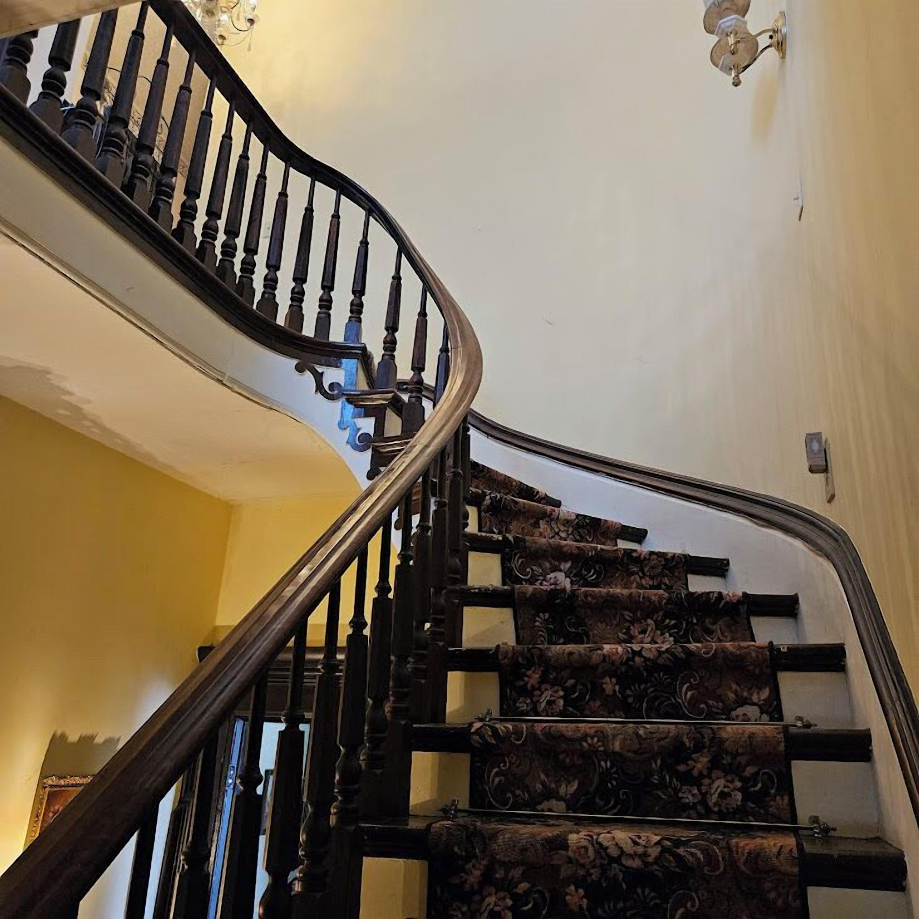 1873 Victorian Rose B & B