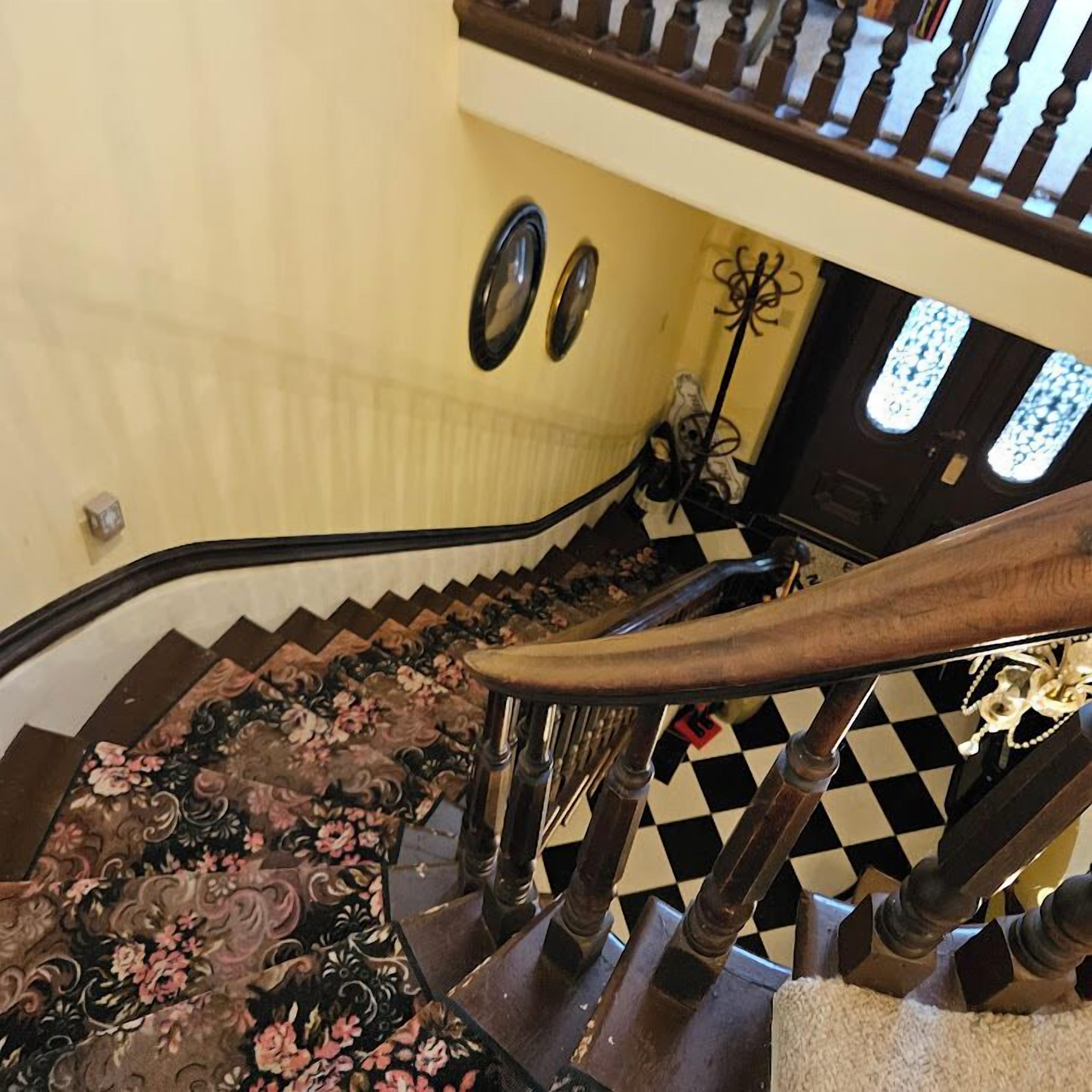 1873 Victorian Rose B & B