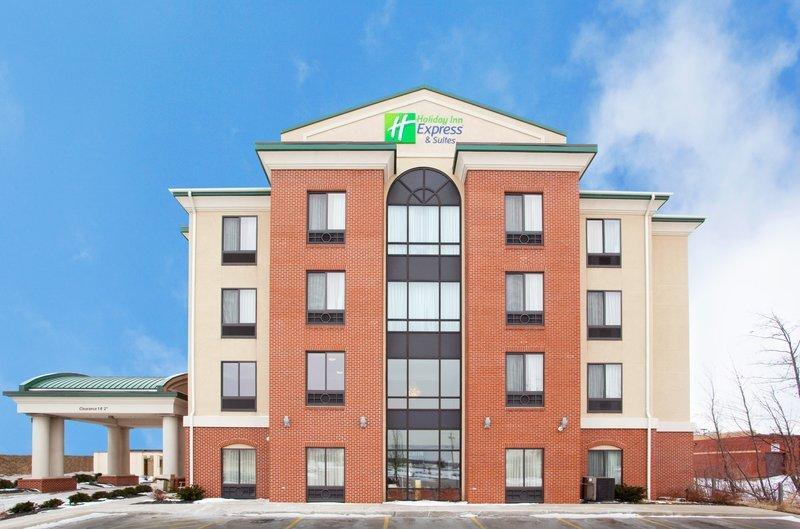 Holiday Inn Express Hotel & Suites Cleveland-Richfield