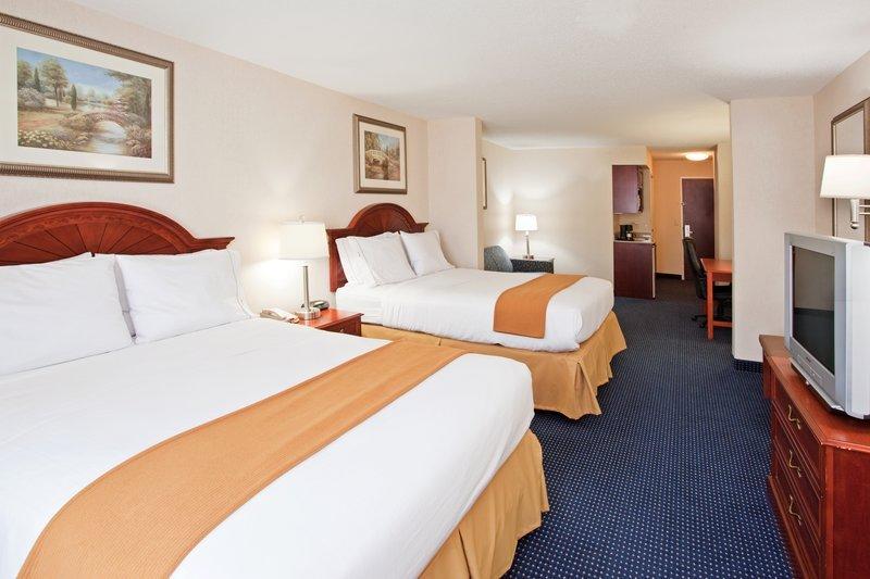 Holiday Inn Express Hotel & Suites Cleveland-Richfield