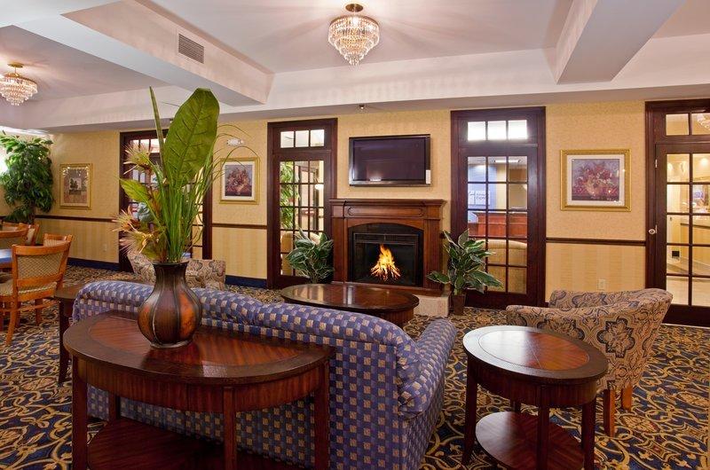 Holiday Inn Express Hotel & Suites Cleveland-Richfield