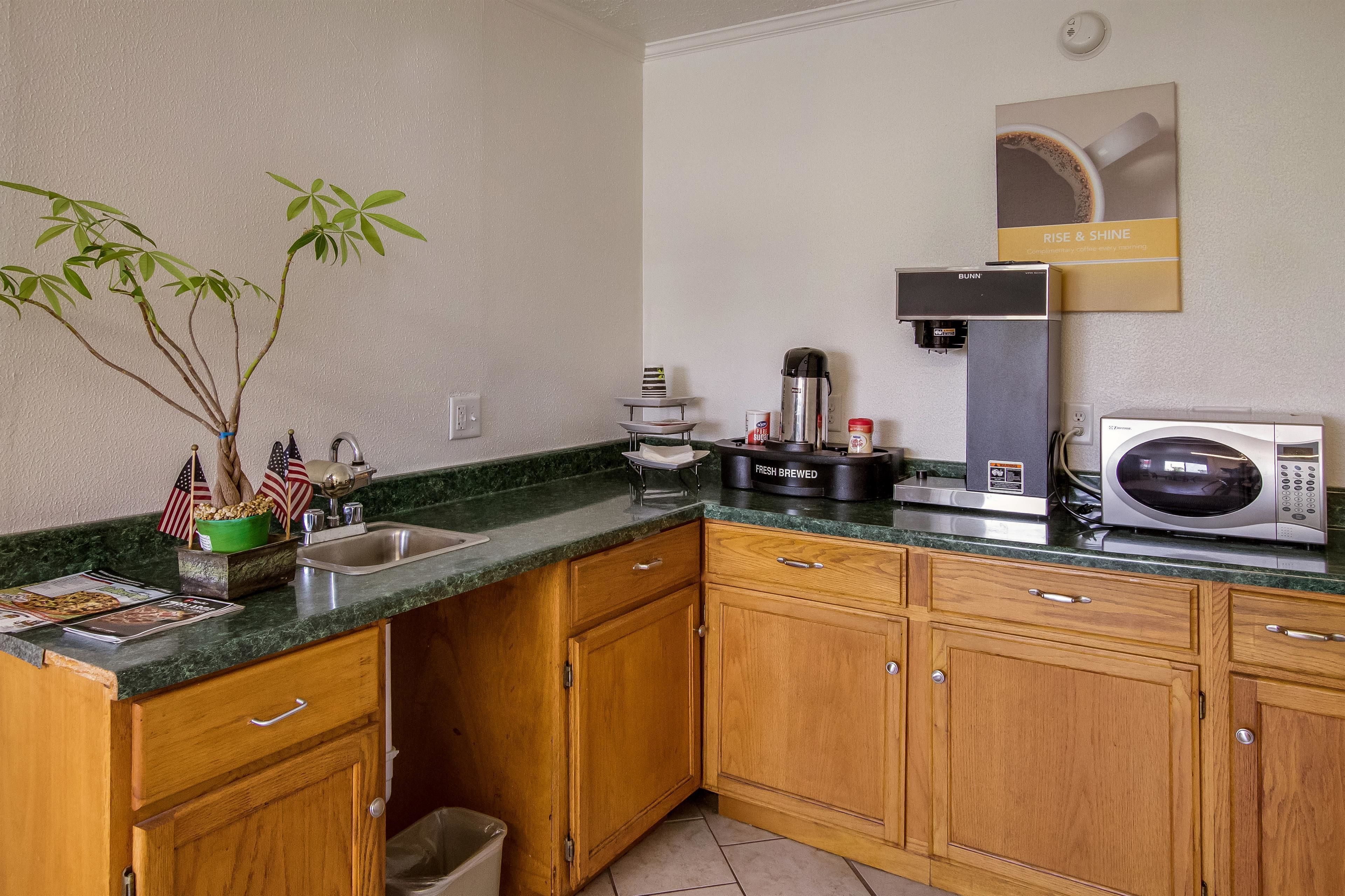 Motel 6 Rossford, OH