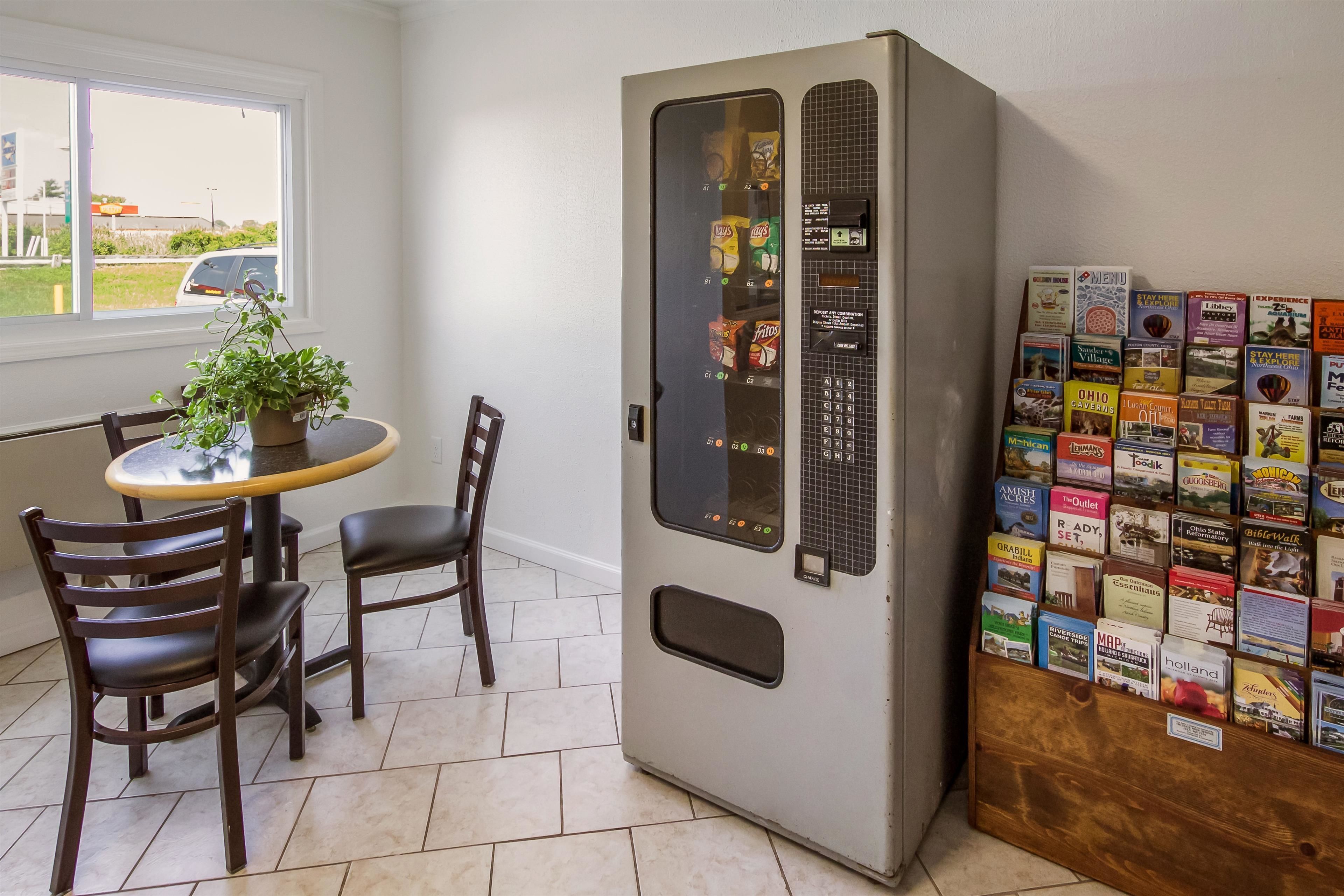 Motel 6 Rossford, OH