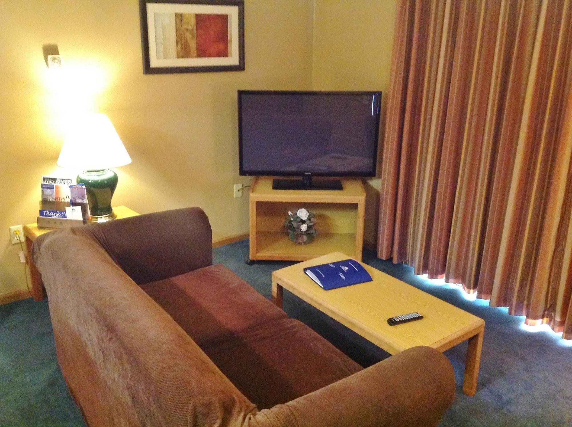 Americas Best Value Inn & Suites St. Marys