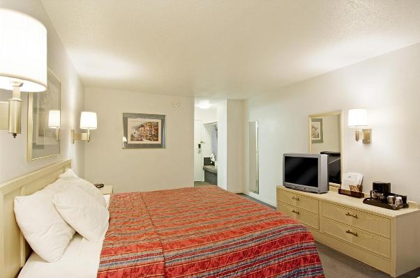 Days Inn by Wyndham Sandusky / Cedar Point