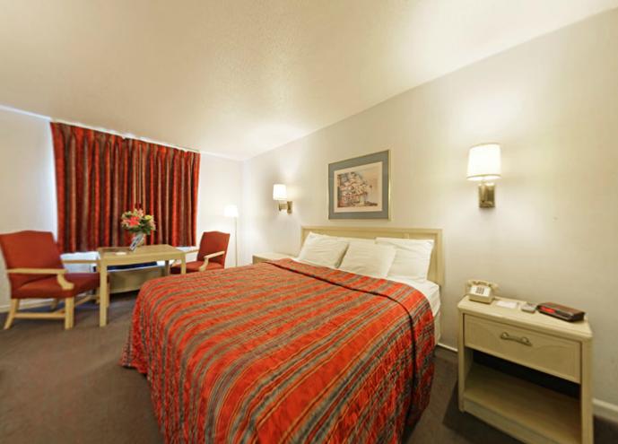 Days Inn by Wyndham Sandusky / Cedar Point