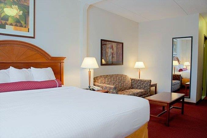 Best Western Plus Sandusky Hotel & Suites