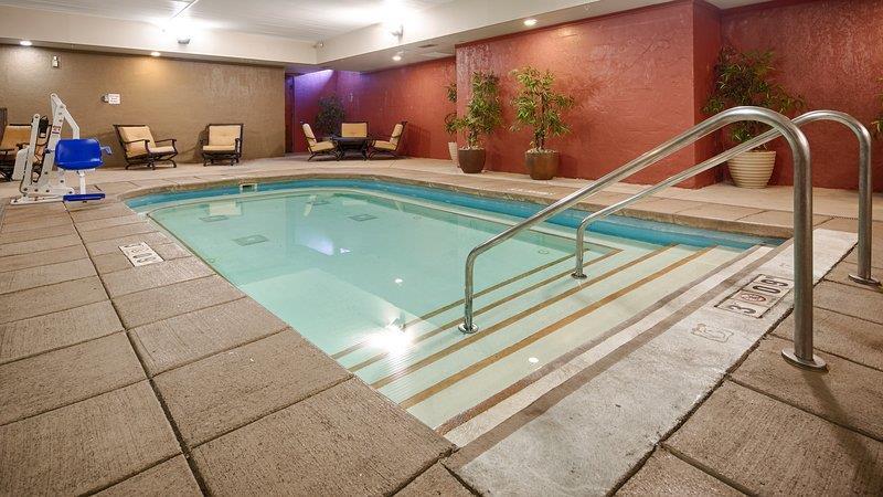 Best Western Plus Sandusky Hotel & Suites