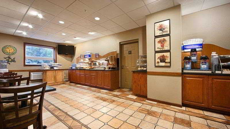 Best Western Plus Sandusky Hotel & Suites
