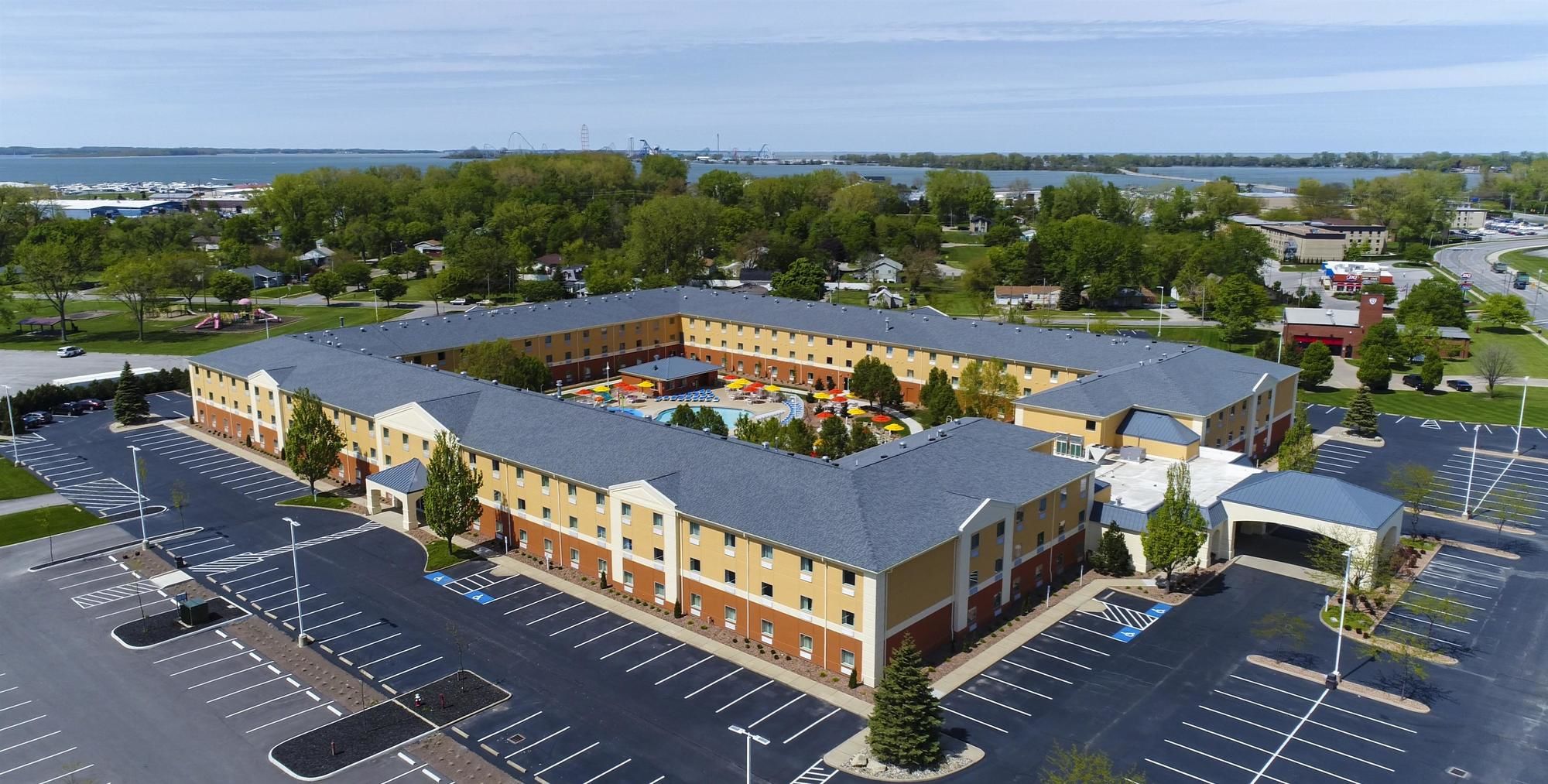 Cedar Point's Express Hotel