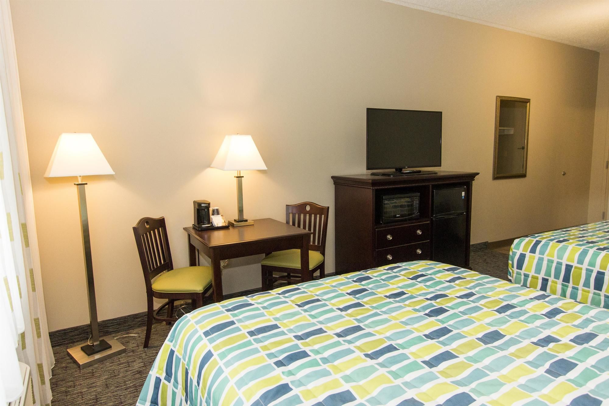 Cedar Point's Express Hotel