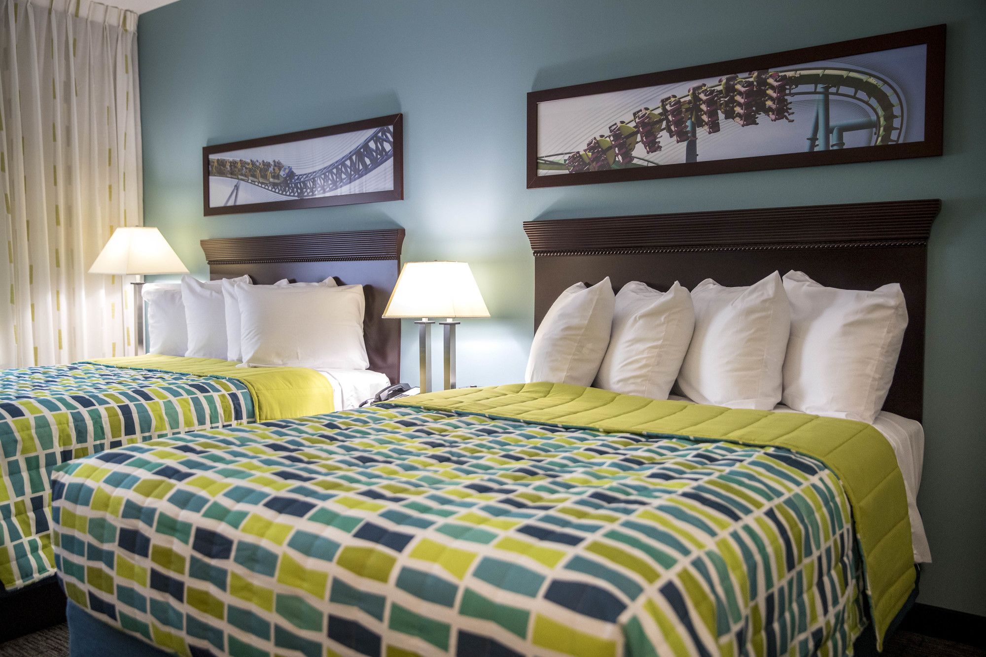 Cedar Point's Express Hotel