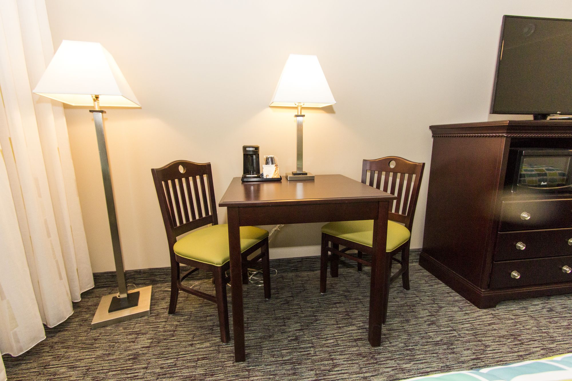 Cedar Point's Express Hotel