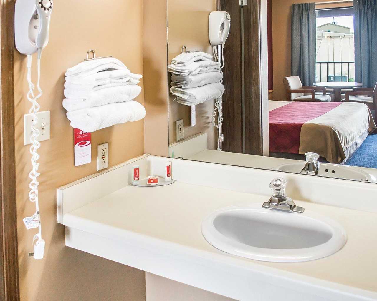 Super 8 By Wyndham Sandusky