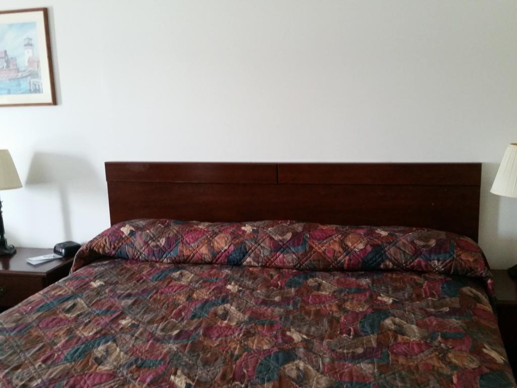 Knights Inn Sandusky