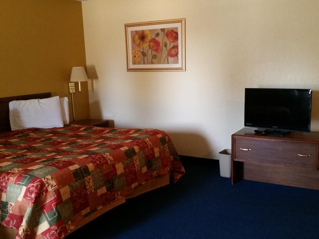 Knights Inn Sandusky