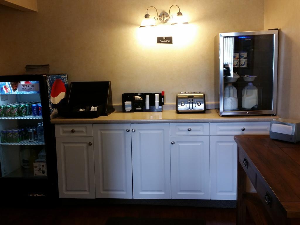 Knights Inn Sandusky