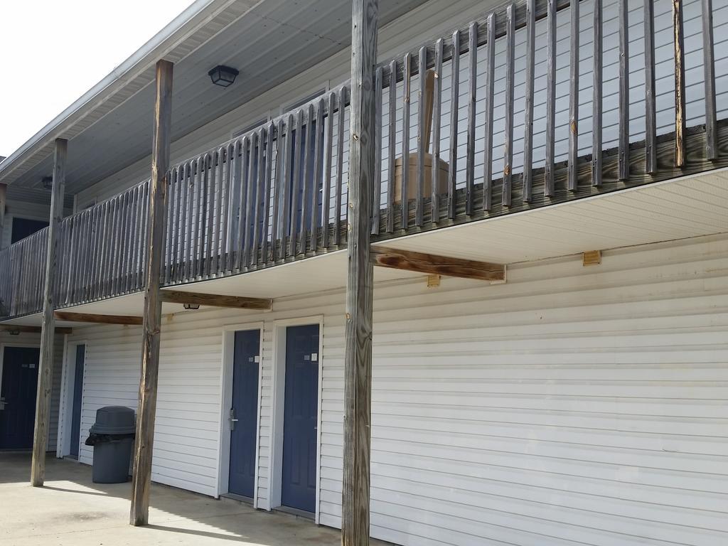 Knights Inn Sandusky