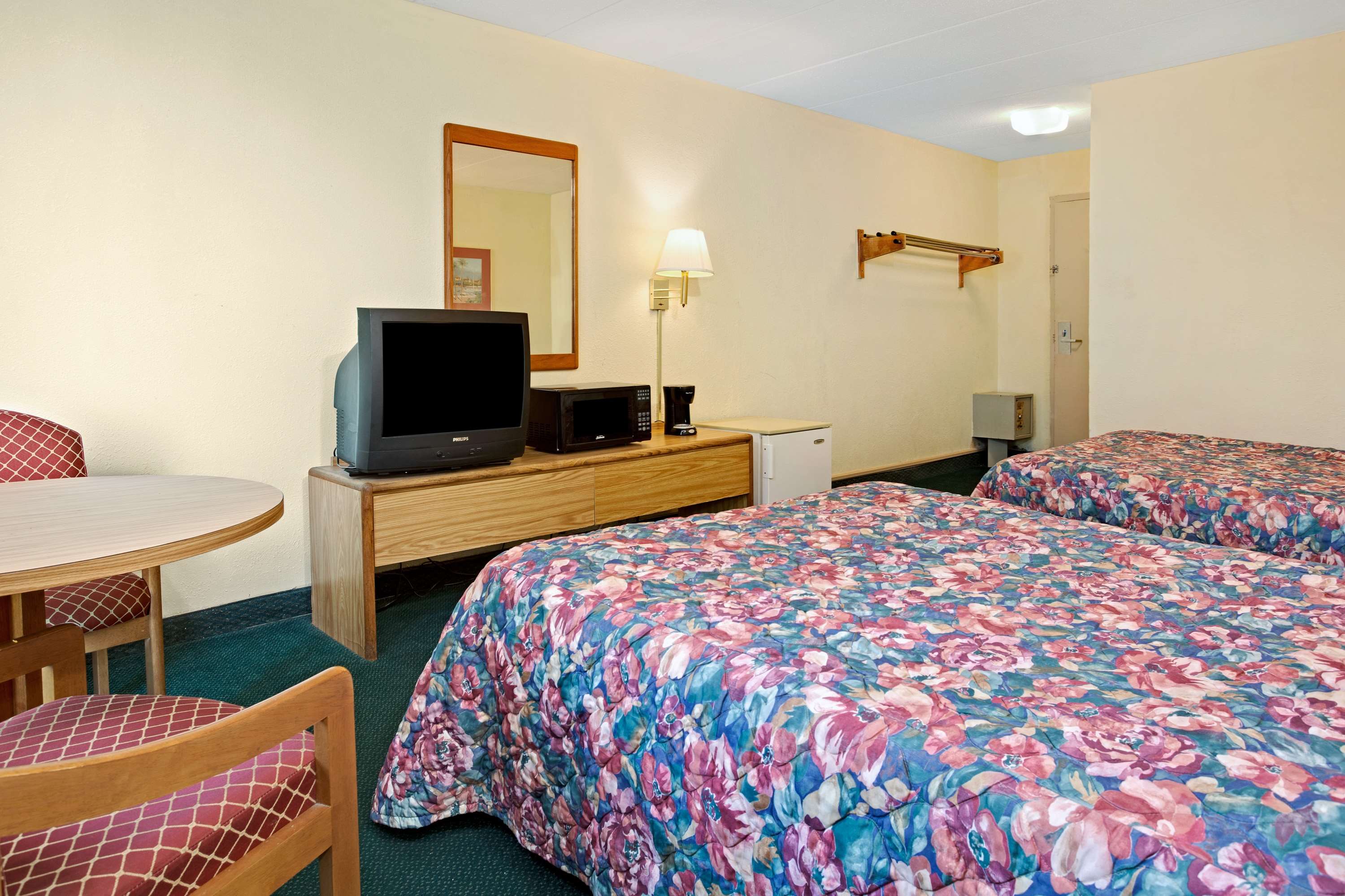 Days Inn by Wyndham Sharonville