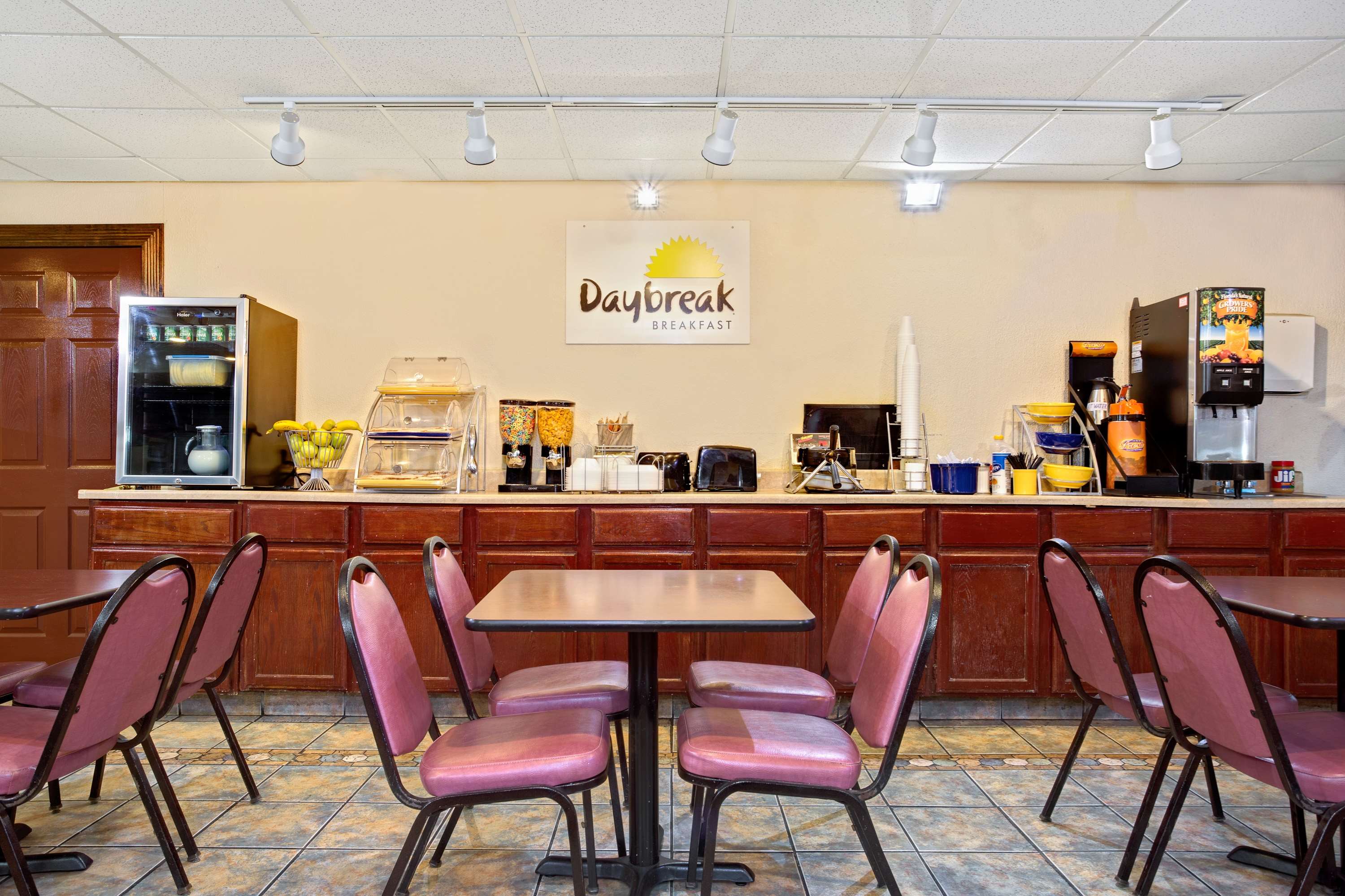 Days Inn by Wyndham Sharonville