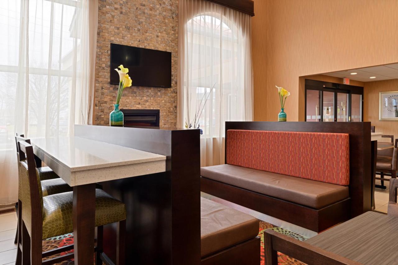 Comfort Inn & Suites