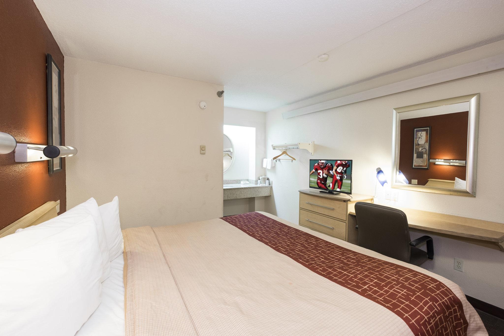 Red Roof Inn Cincinnati - Sharonville