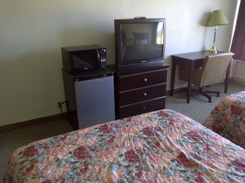 Country Hearth Inn & Suites South Point